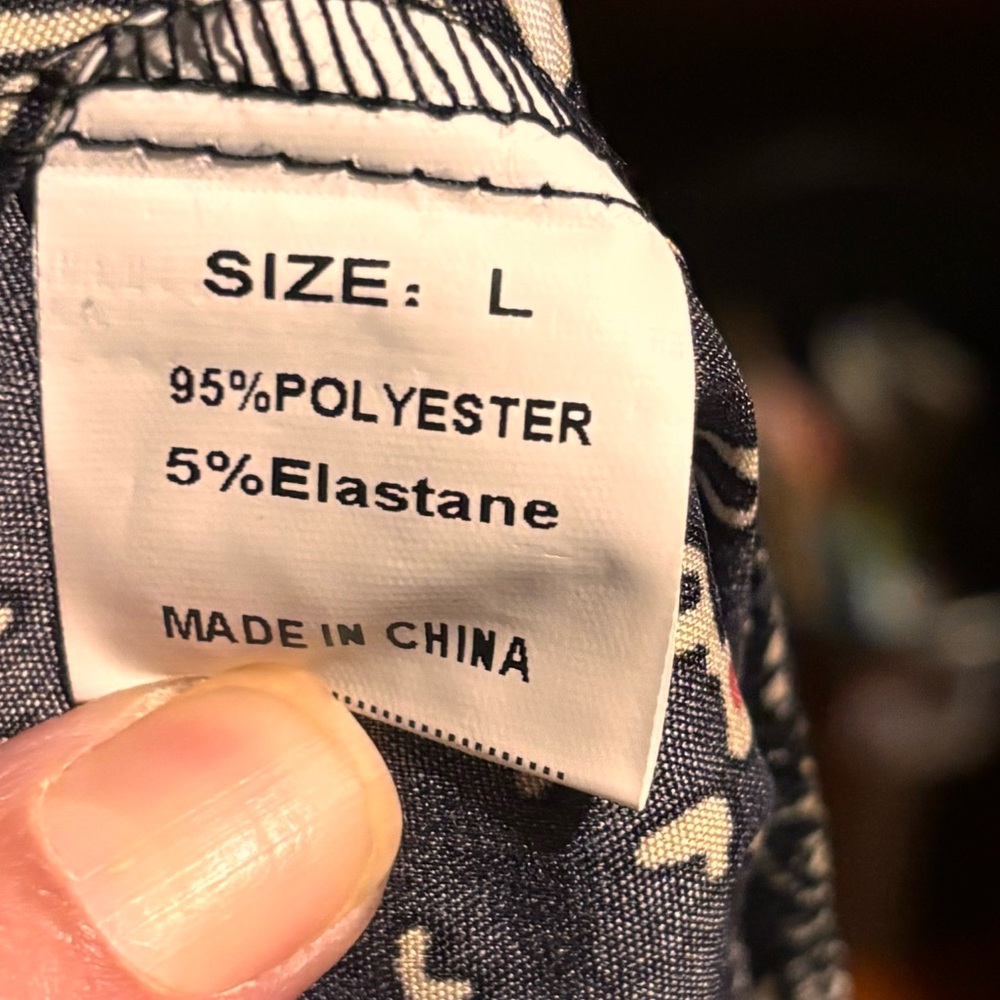 Source Unknown Black and Gold Patterned Romper - Picture 9 of 9